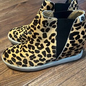 Animal print wedges size 9